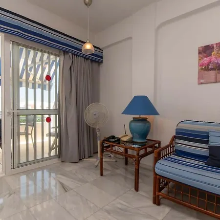 Club Atlantis 78 - One Bed * Costa Adeje (Tenerife)