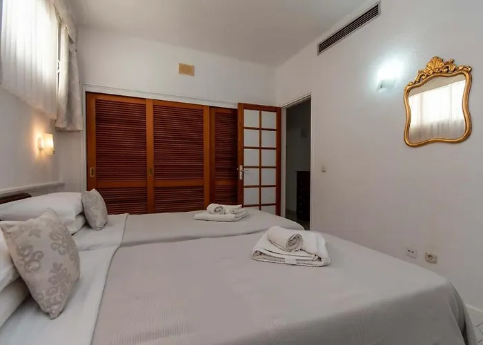 Club Atlantis 78 - One Bed *