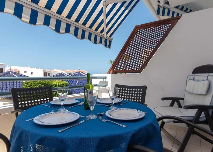 Club Atlantis 78 - One Bed Адехе