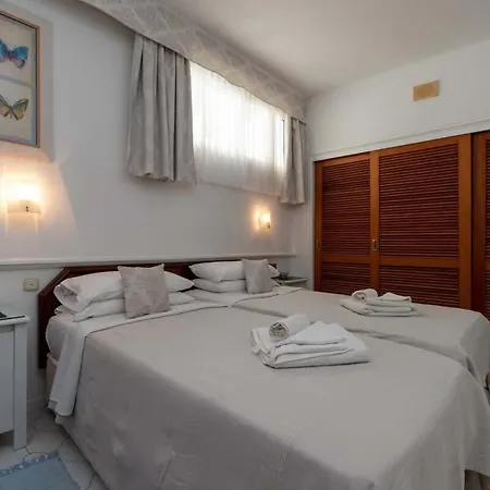 Club Atlantis 78 - One Bed Lägenhet