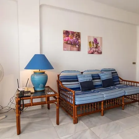 Club Atlantis 78 - One Bed Apartment Costa Adeje (Tenerife)