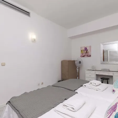 Club Atlantis 78 - One Bed 아파트 아데제