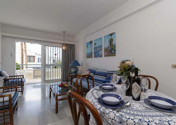 Club Atlantis 78 - One Bed * Costa Adeje (Tenerife)